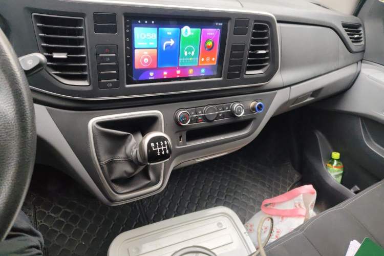 Used SAIC MAXUS Xintu V80  Audio And AC Panel