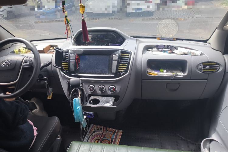 Used SAIC MAXUS Xintu V80  Center Console