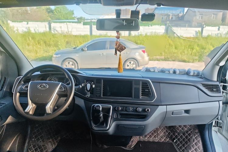 Used SAIC MAXUS Xintu V80  Center Console