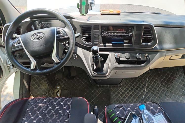 Used SAIC MAXUS Xintu V80  Center Console