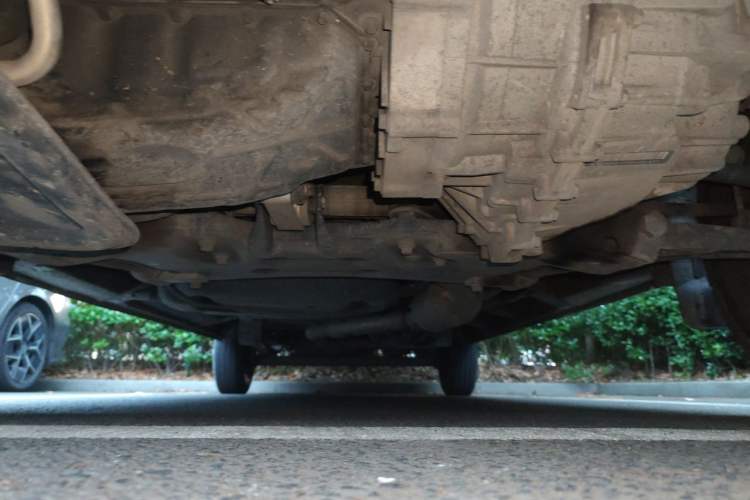 Used SAIC MAXUS Xintu V80  Chassis Front