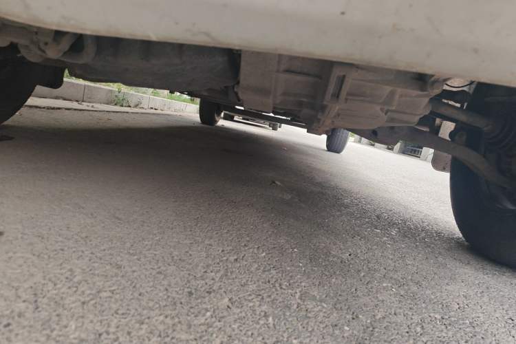 Used SAIC MAXUS Xintu V80  Chassis Front