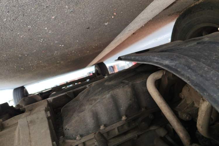 Used SAIC MAXUS Xintu V80  Chassis Front