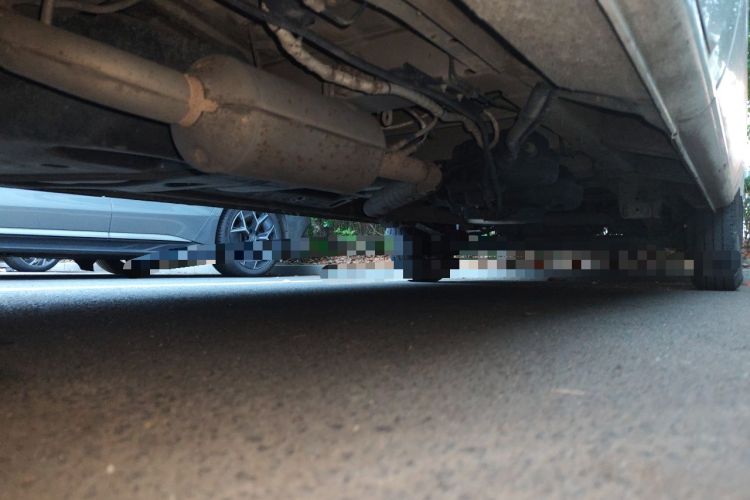 Used SAIC MAXUS Xintu V80  Chassis Front Left