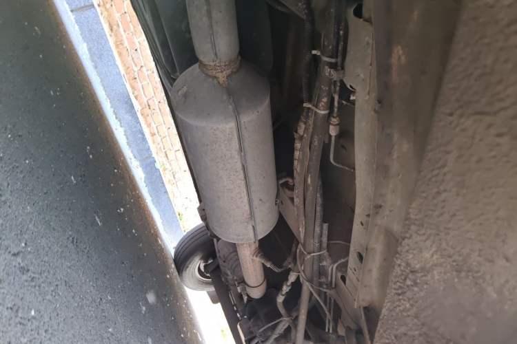 Used SAIC MAXUS Xintu V80  Chassis Front Left