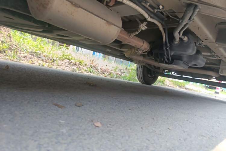 Used SAIC MAXUS Xintu V80  Chassis Front Left