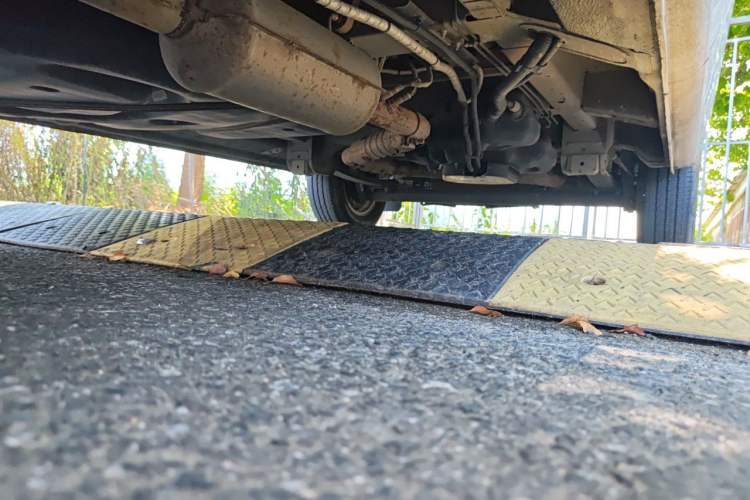 Used SAIC MAXUS Xintu V80  Chassis Front Left