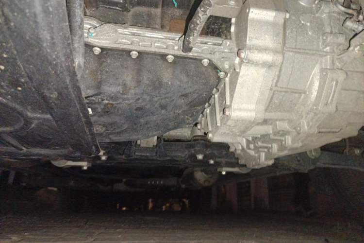 Used SAIC MAXUS Xintu V80  Chassis Front