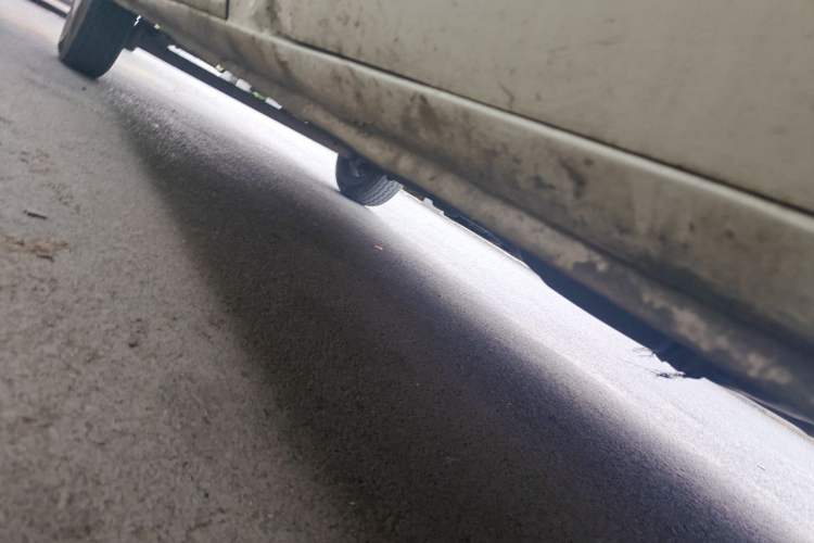 Used SAIC MAXUS Xintu V80  Chassis Front Right