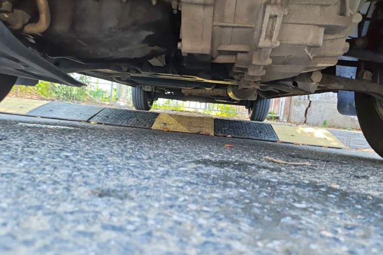 Used SAIC MAXUS Xintu V80  Chassis Front