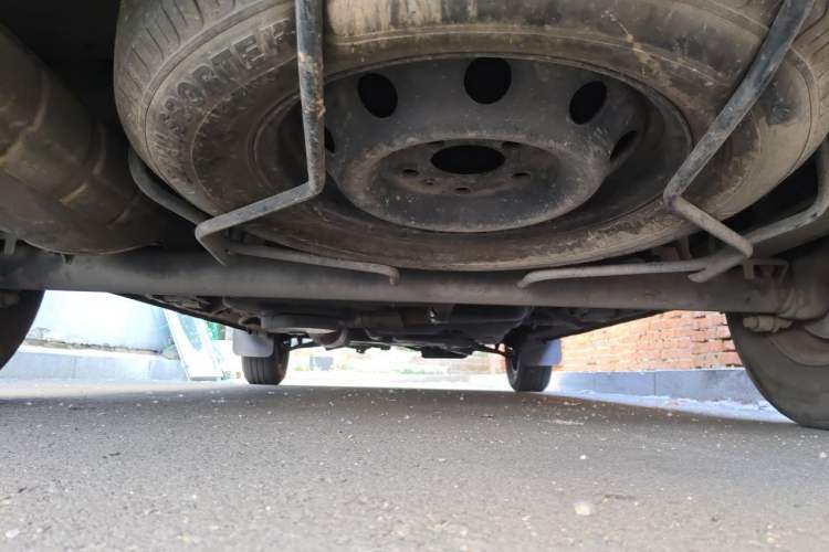 Used SAIC MAXUS Xintu V80  Chassis Rear