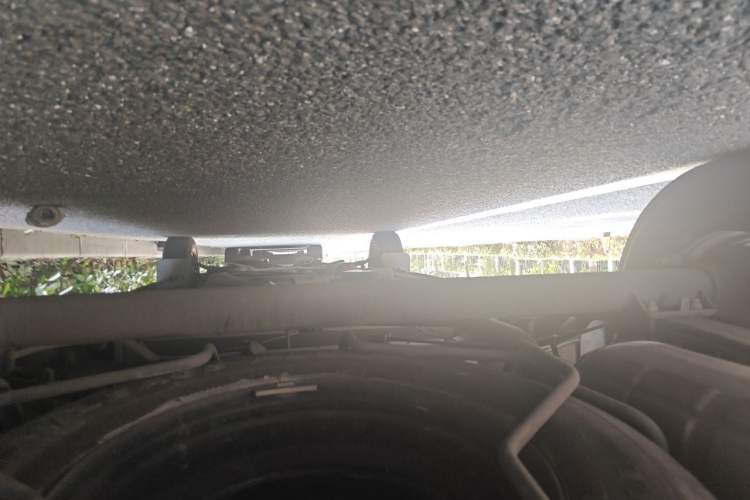 Used SAIC MAXUS Xintu V80  Chassis Rear