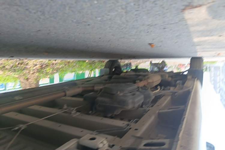 Used SAIC MAXUS Xintu V80  Chassis Rear Left