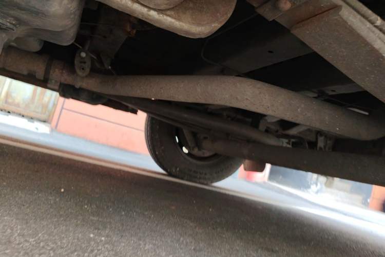 Used SAIC MAXUS Xintu V80  Chassis Rear Left