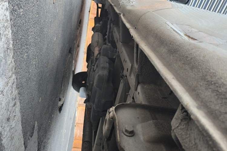 Used SAIC MAXUS Xintu V80  Chassis Rear Left