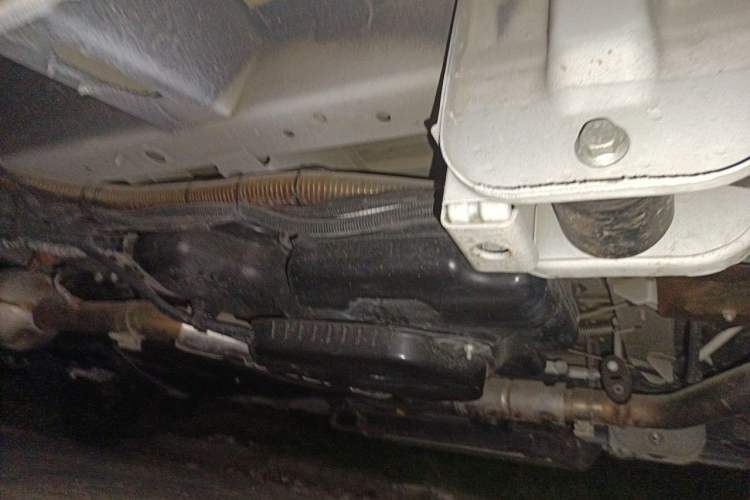 Used SAIC MAXUS Xintu V80  Chassis Rear Left