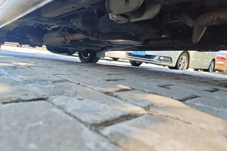 Used SAIC MAXUS Xintu V80  Chassis Rear Left