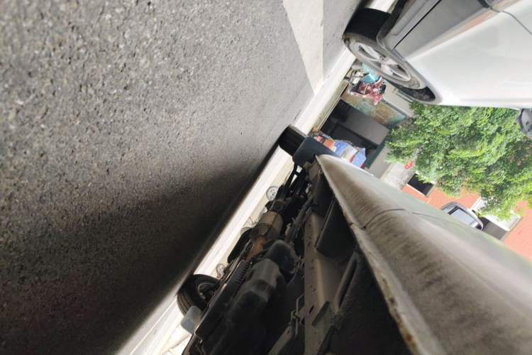 Used SAIC MAXUS Xintu V80  Chassis Rear Left