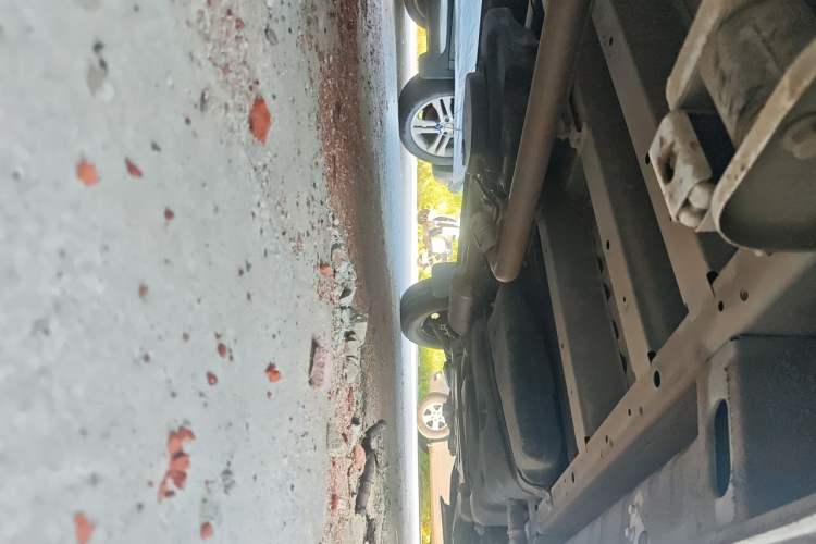 Used SAIC MAXUS Xintu V80  Chassis Rear Right