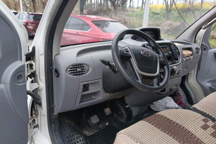 Used SAIC MAXUS Xintu V80  Driver Seat