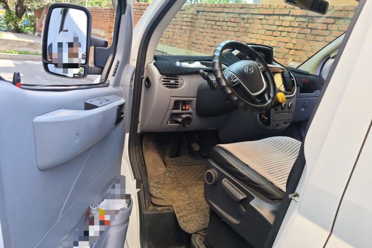 Used SAIC MAXUS Xintu V80  Driver Seat