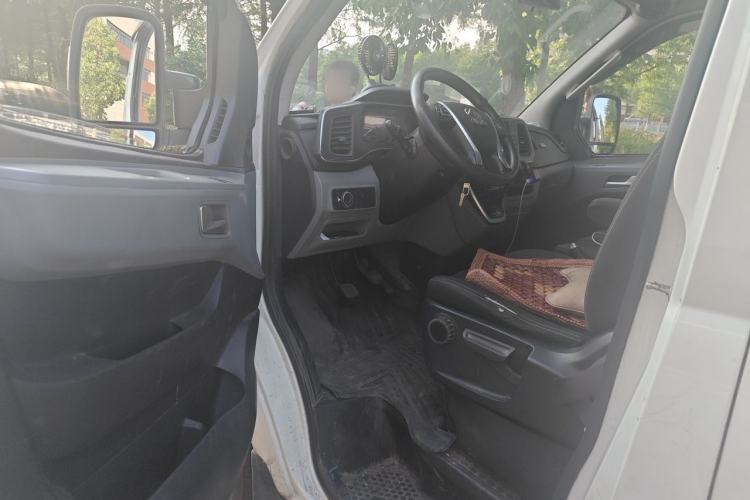 Used SAIC MAXUS Xintu V80  Driver Seat