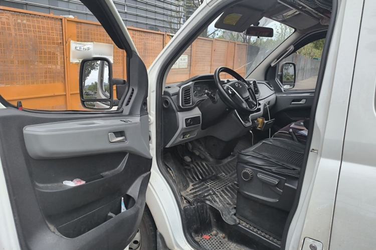Used SAIC MAXUS Xintu V80  Driver Seat