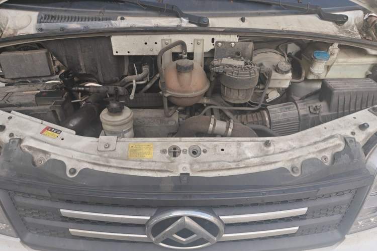 Used SAIC MAXUS Xintu V80  Engine Bay