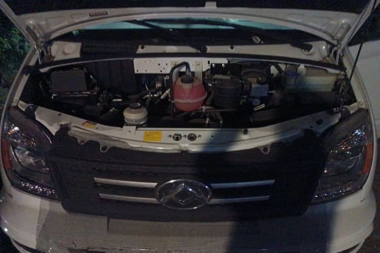 Used SAIC MAXUS Xintu V80  Engine Bay