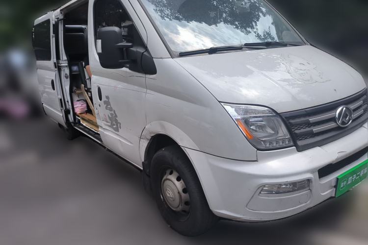 Used SAIC MAXUS Xintu V80  Front Right 45 Deg