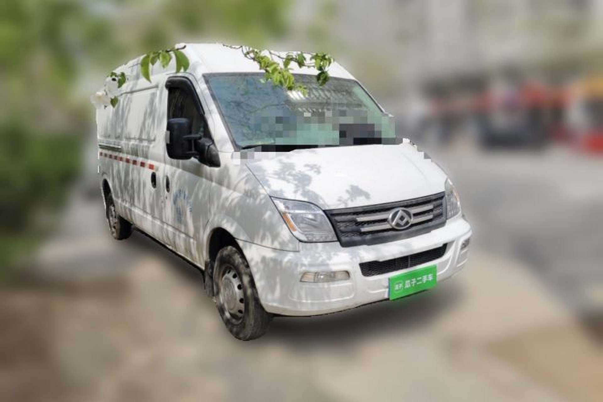 Used SAIC MAXUS Xintu V80  Front Right 45 Deg