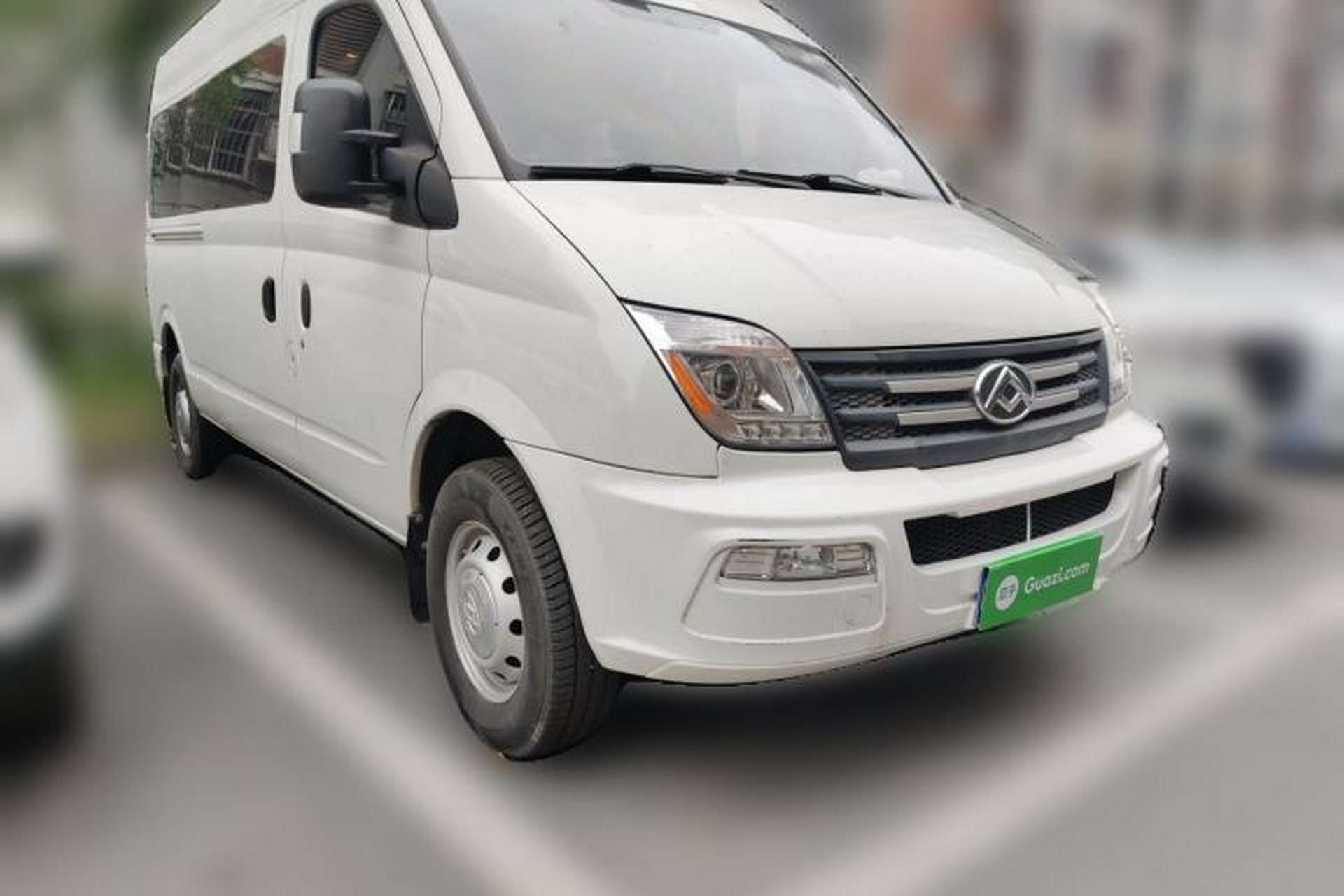 Used SAIC MAXUS Xintu V80  Front Right 45 Deg