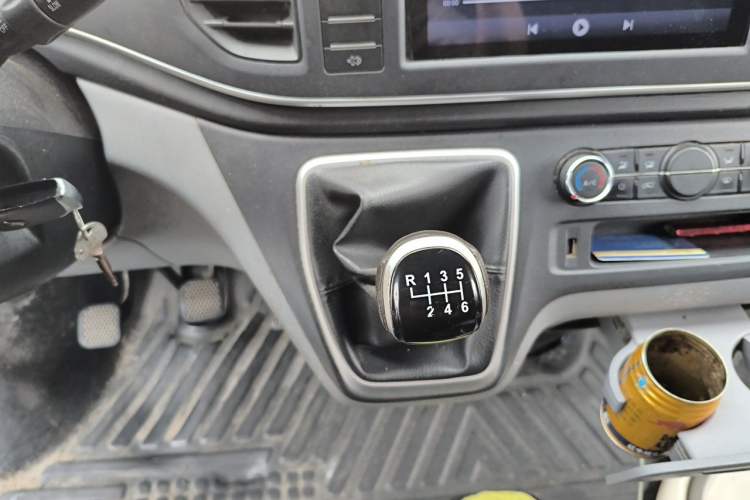 Used SAIC MAXUS Xintu V80  Gear Lever