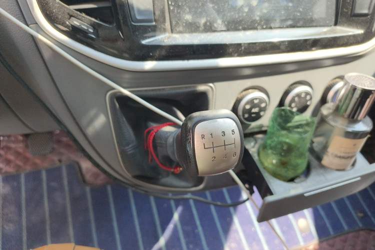 Used SAIC MAXUS Xintu V80  Gear Lever