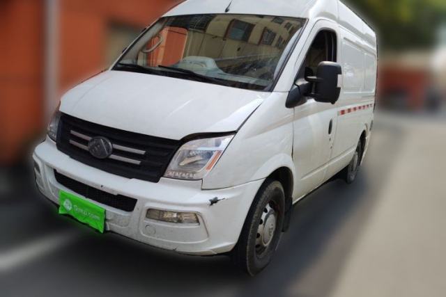 Used SAIC MAXUS Xintu V80 Datong V80 2022 2.0T Manual Three-Seater Van