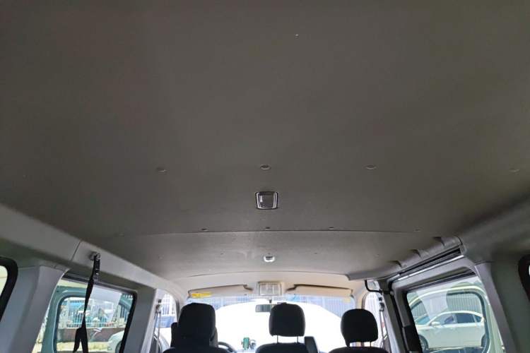 Used SAIC MAXUS Xintu V80  Headliner