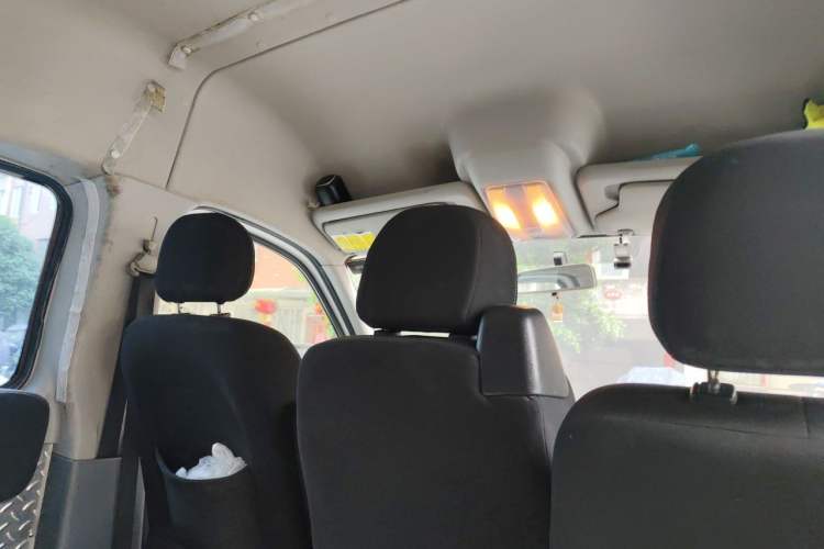 Used SAIC MAXUS Xintu V80  Headliner