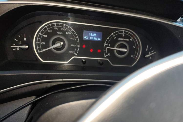 Used SAIC MAXUS Xintu V80  Instrument Cluster