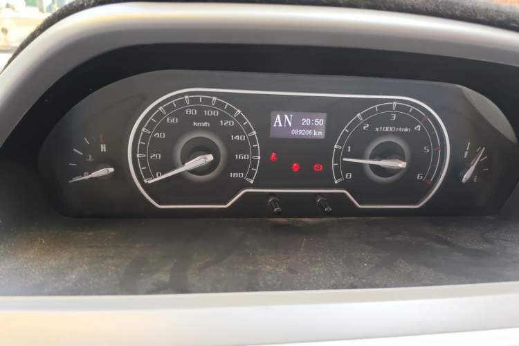 Used SAIC MAXUS Xintu V80  Instrument Cluster