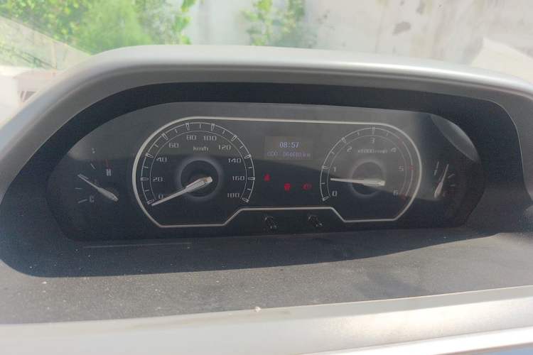 Used SAIC MAXUS Xintu V80  Instrument Cluster