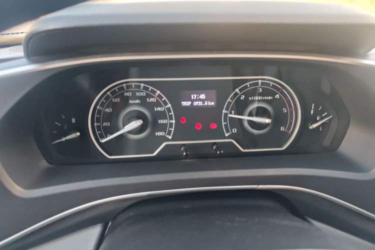 Used SAIC MAXUS Xintu V80  Instrument Cluster