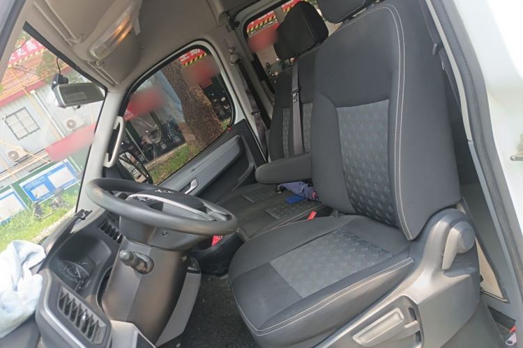 Used SAIC MAXUS Xintu V80  Left Front Seat