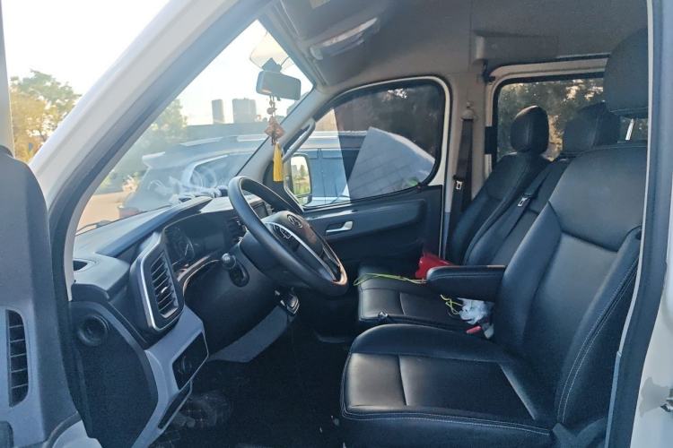 Used SAIC MAXUS Xintu V80  Left Front Seat