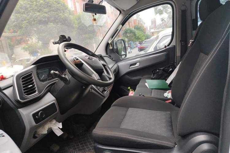 Used SAIC MAXUS Xintu V80  Left Front Seat
