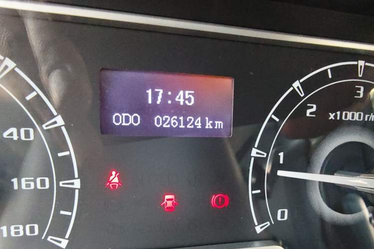 Used SAIC MAXUS Xintu V80  Odometer Close Up