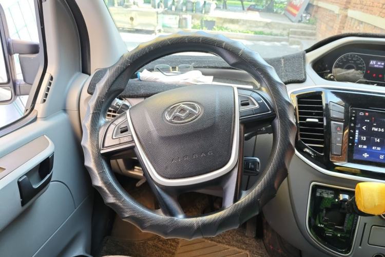 Used SAIC MAXUS Xintu V80  Steering Wheel