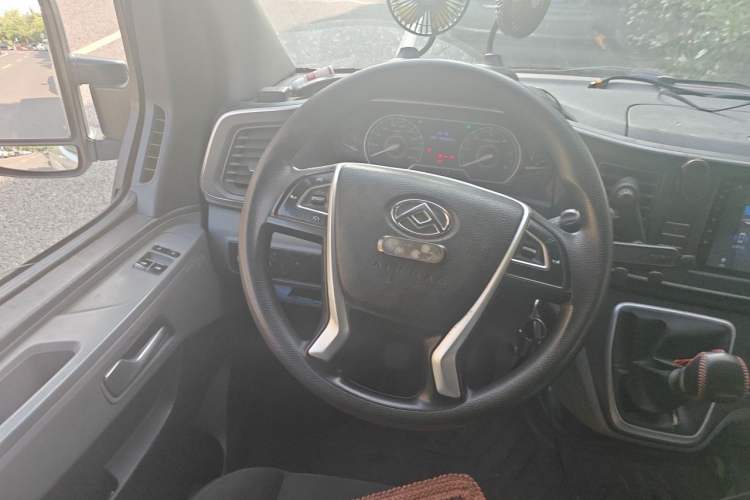 Used SAIC MAXUS Xintu V80  Steering Wheel