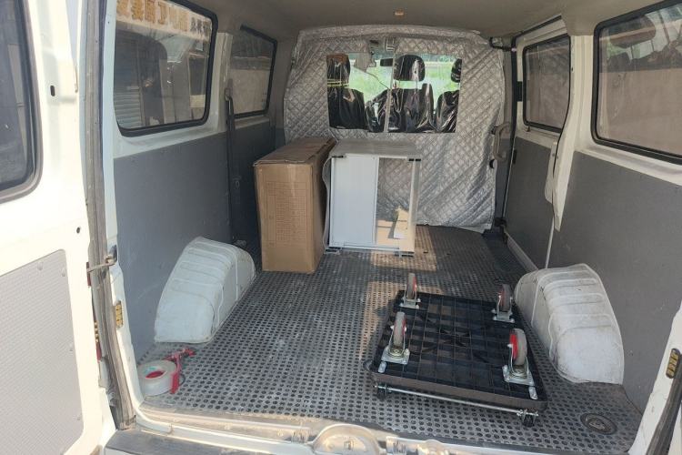 Used SAIC MAXUS Xintu V80  Trunk