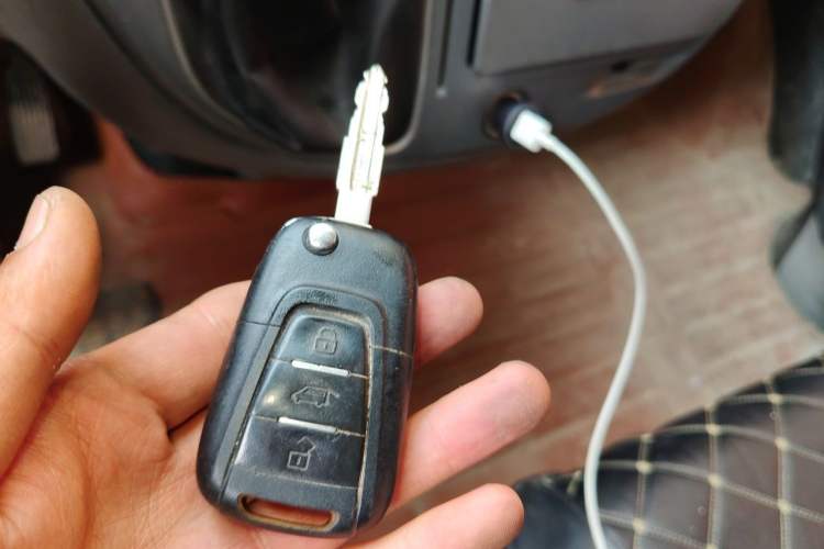 Used SAIC MAXUS Xintu V80  Vehicle Key