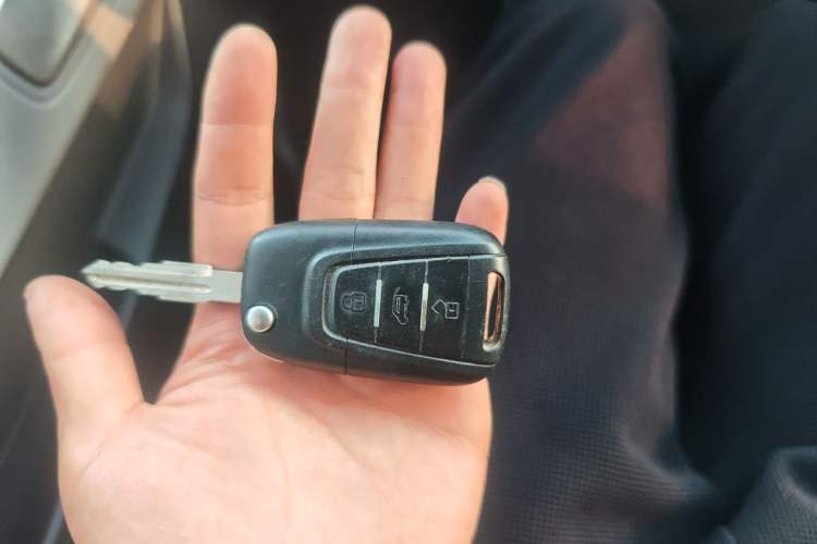 Used SAIC MAXUS Xintu V80  Vehicle Key